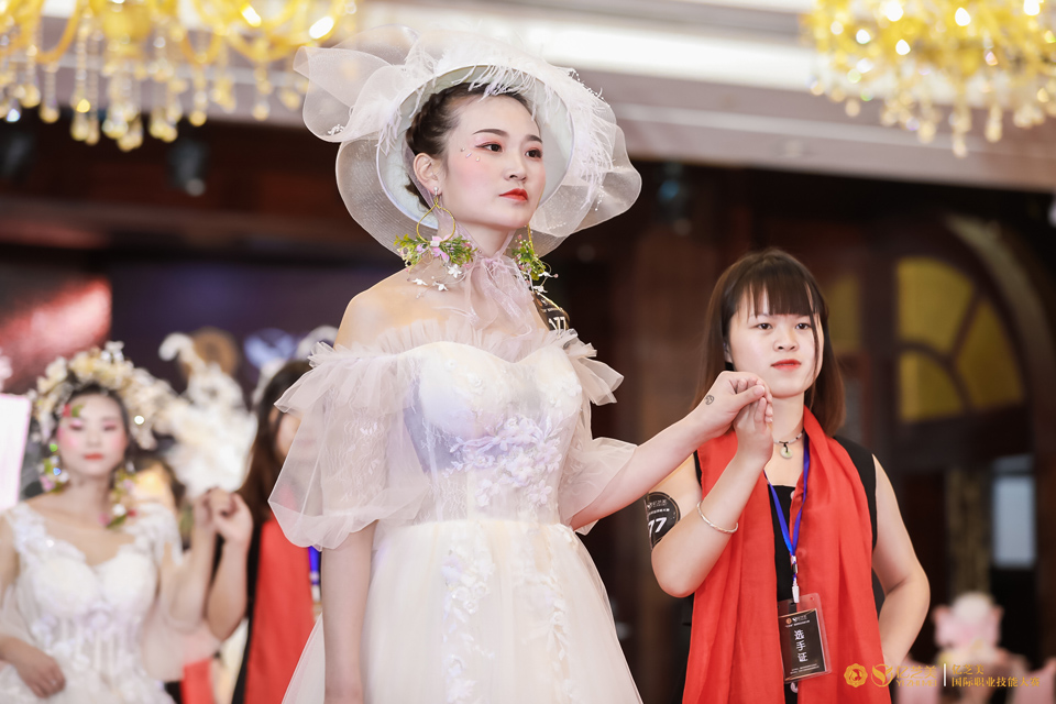 苏州化妆培训学校分享甜美妆容的化妆技巧