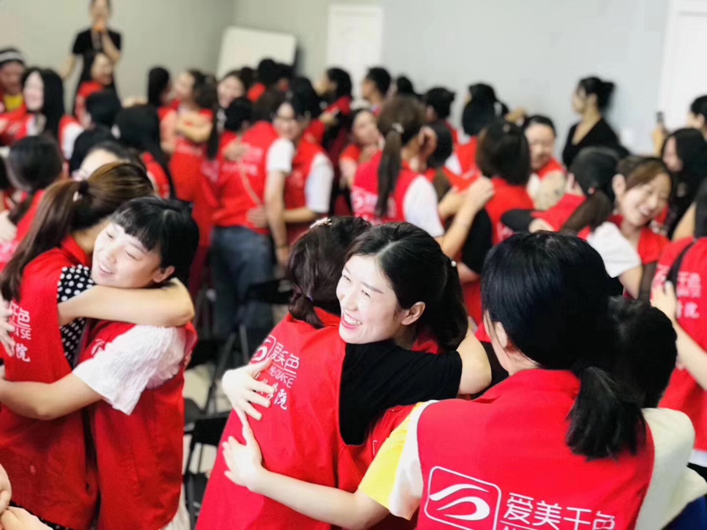 广州有哪些学化妆的学校