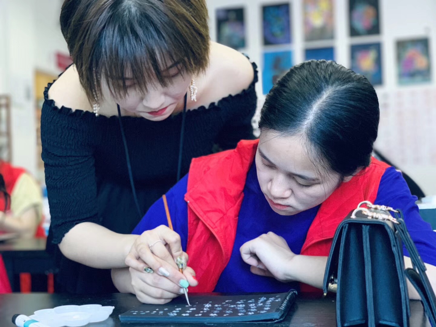苏州化妆师培训学校到底哪个好