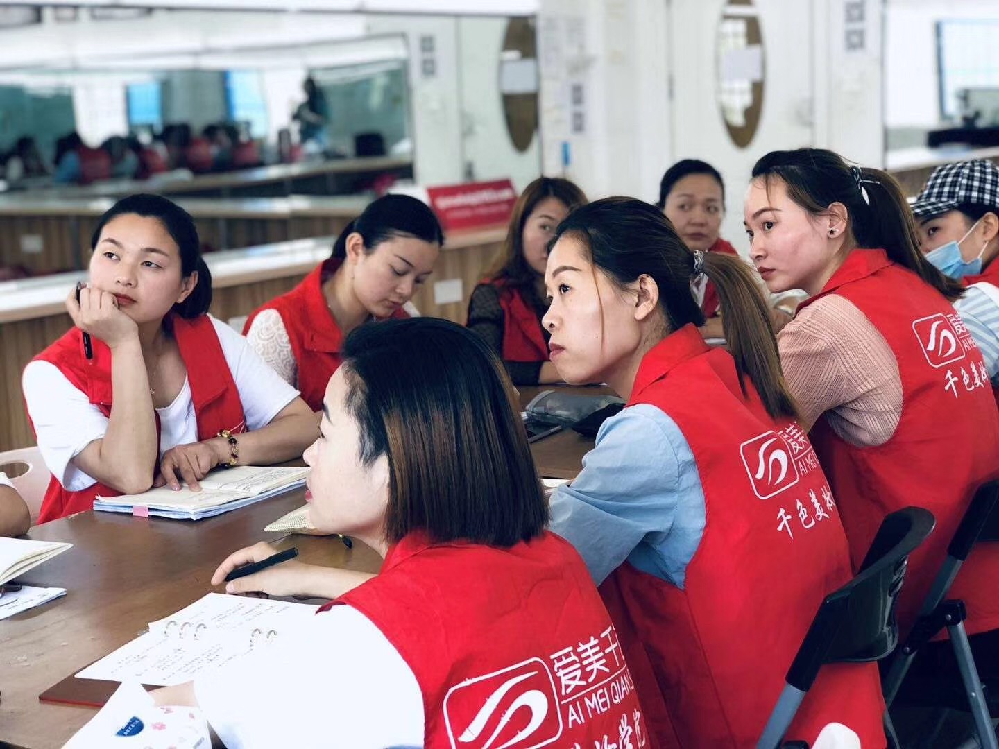 男生可以学化妆么，学化妆的多么