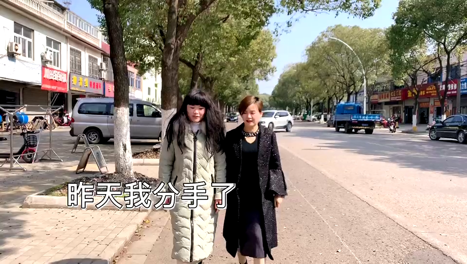 世上女人千千万，唯有化妆最好看