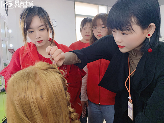 知识点分享：头发干枯毛躁怎么办？如何科学保养头发？