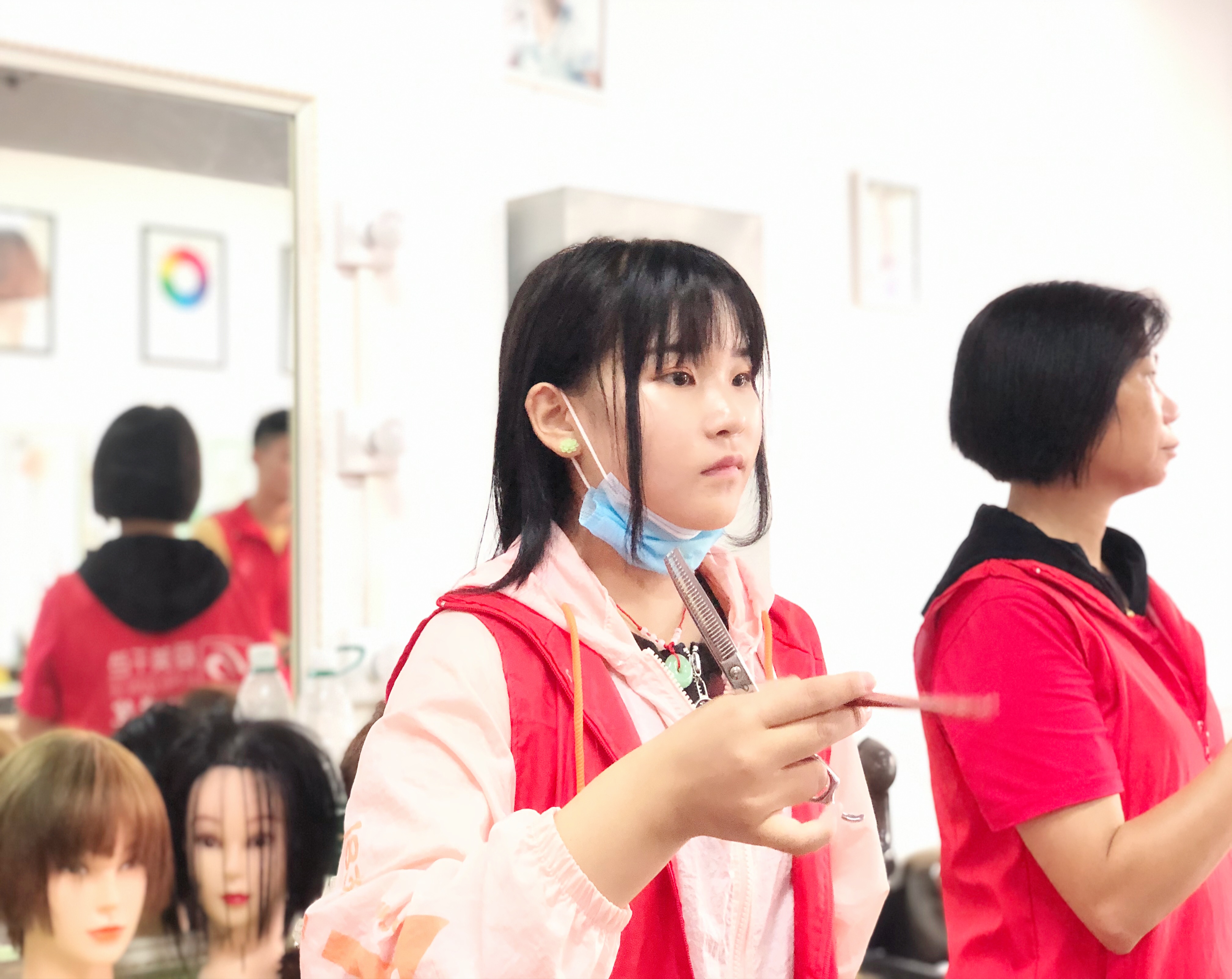 美发知识点分享：五种美发培训技巧让您轻松有效的掌握美发技术