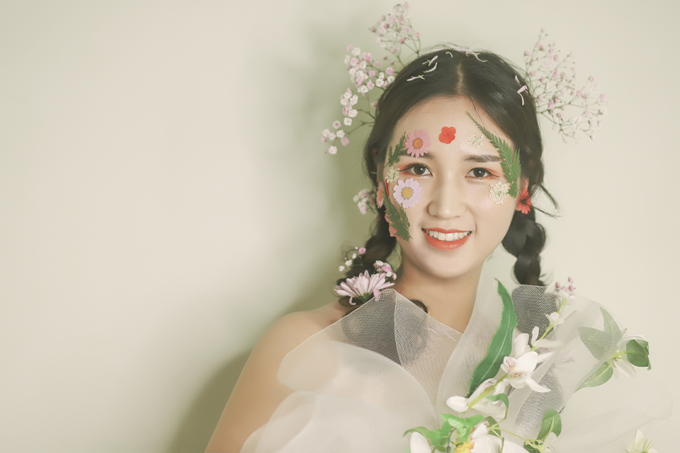 化妆时注意这三点，妆效持久不做脱妆女人