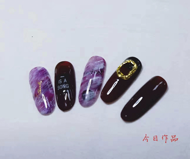 美甲课程知识点：导致美甲轻易零落的几个因素